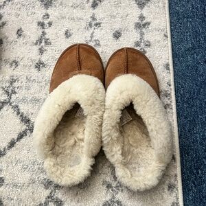 Women's chestnut UGG slippers worn size 7